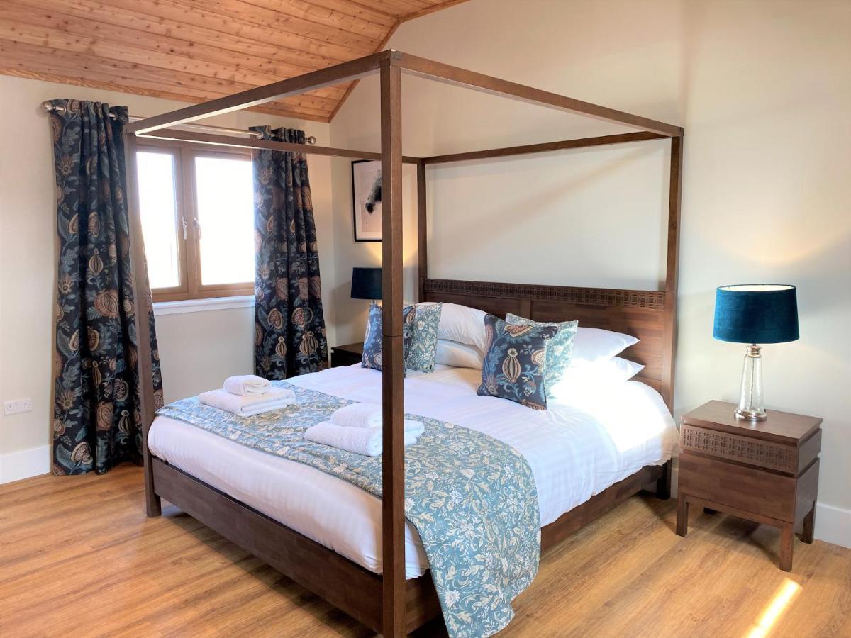 Pheasant Lodge With Hot Tub Forgandenny ภายนอก รูปภาพ